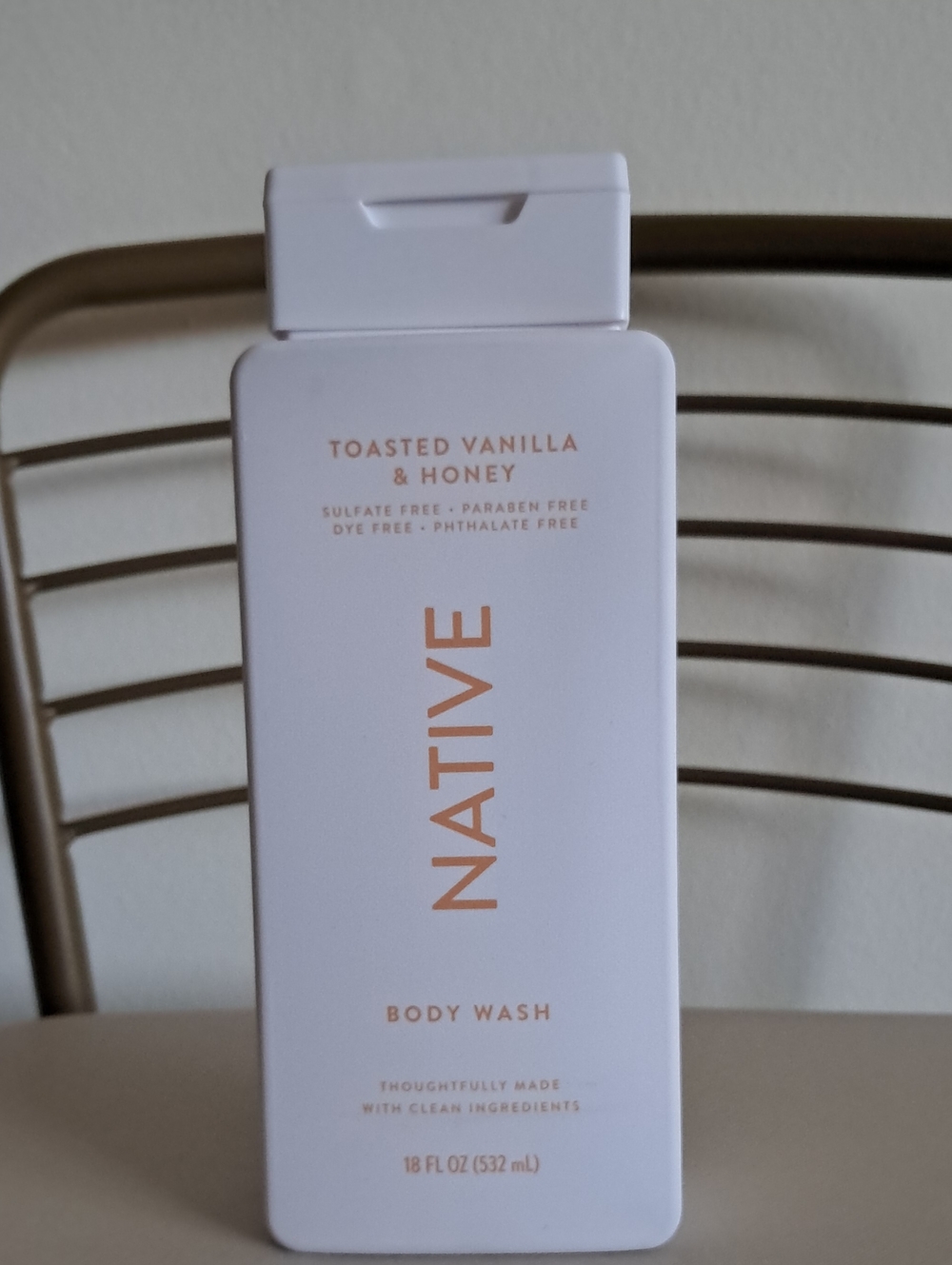 Native Toasted Vanilla & Honey Body Wash - White with Gold Text